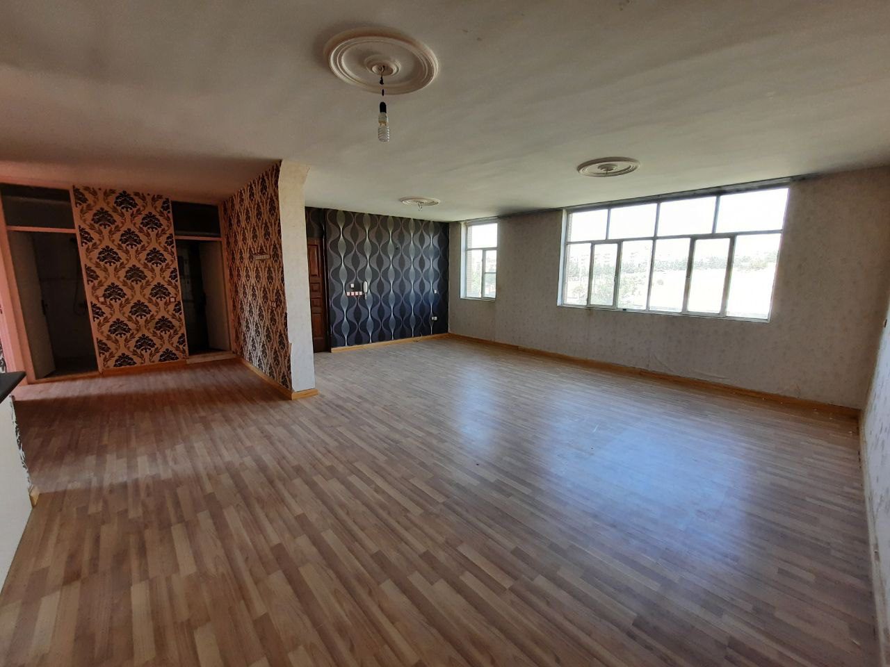 آپارتمان 107 متری فاز 1 هشتگرد (2) آپارتمان 107 متری فاز 1 هشتگرد (2)