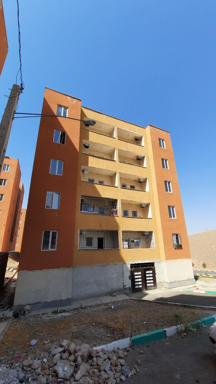 آپارتمان 83 متری مسکن مهر فاز 7 هشتگرد (3) آپارتمان 83 متری مسکن مهر فاز 7 هشتگرد (3)