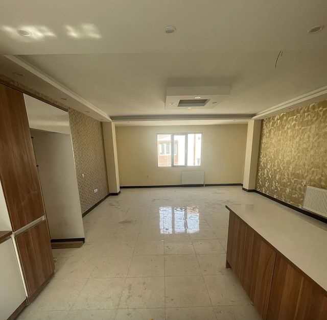 آپارتمان 93 متری فاز 4 ایرانسابله (2)