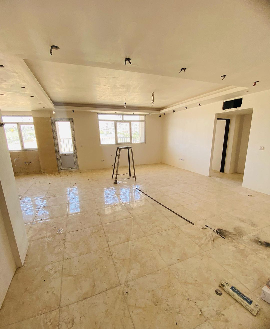 آپارتمان نوساز هشتگرد فاز 4 (3) آپارتمان نوساز هشتگرد فاز 4 (3)