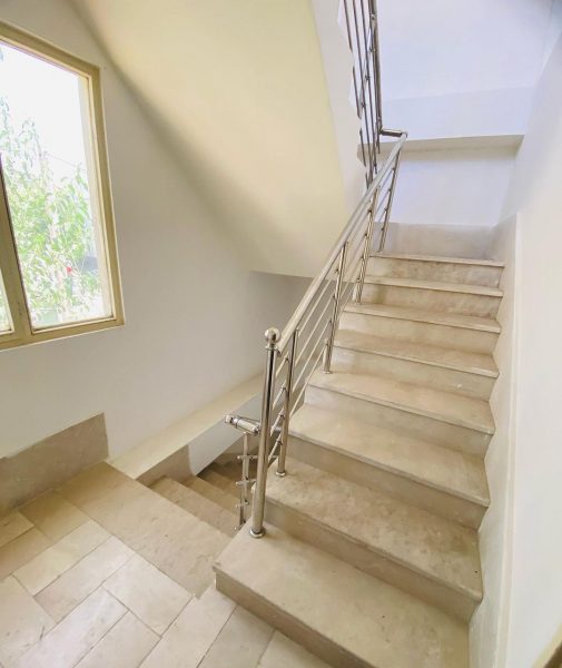 خانه ویلایی 225 متری فاز 2 هشتگرد (1)