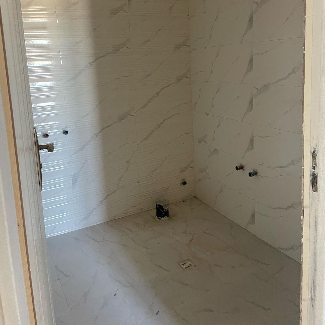 آپارتمان 134 متری فاز 1 هشتگرد (1)