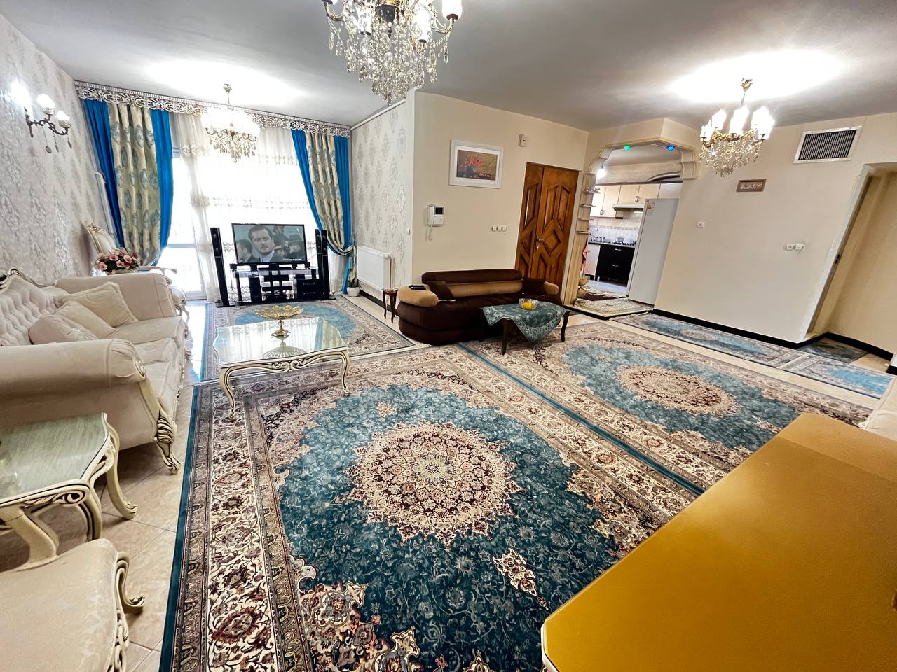 آپارتمان هشتگرد جدید فاز 1 (2) آپارتمان هشتگرد جدید فاز 1 (2)