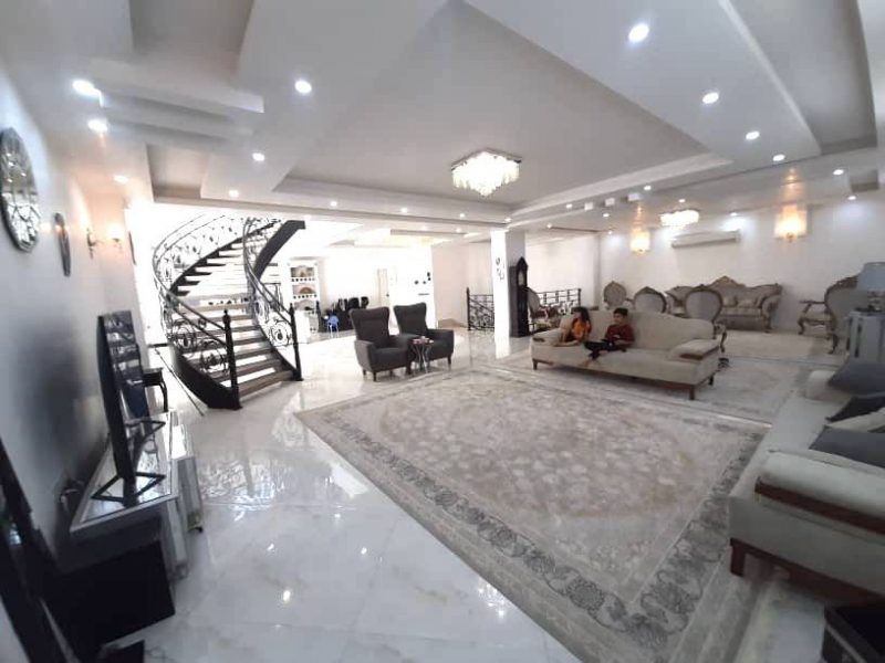 خانه ویلایی 300 متری فاز 1 (1)