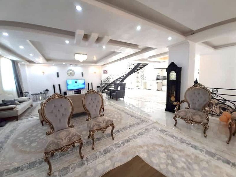 خانه ویلایی 300 متری فاز 1 (2)