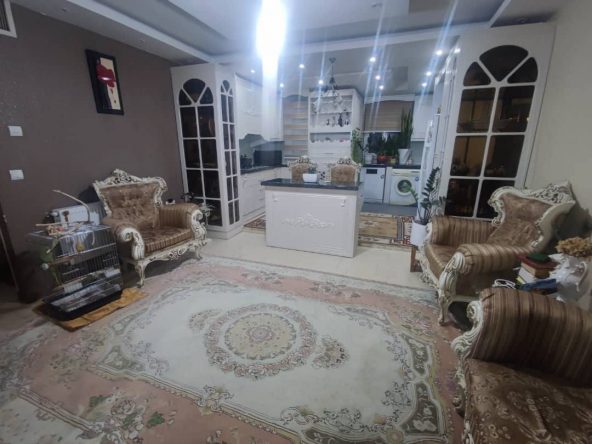 آپارتمان 98 متری فاز 1 هشتگرد