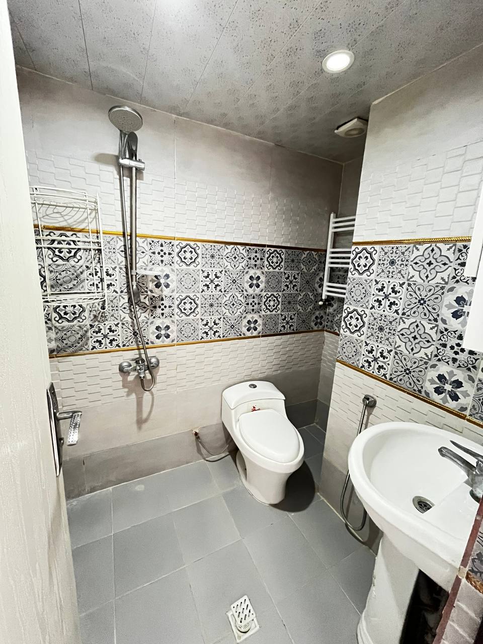 آپارتمان شخصی ساز نوساز فاز2 شهرجدید هشتگرد (5)